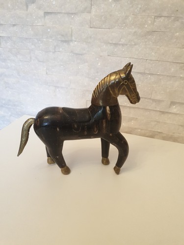 Pferd aus holz - pferd, holz,horn,messing